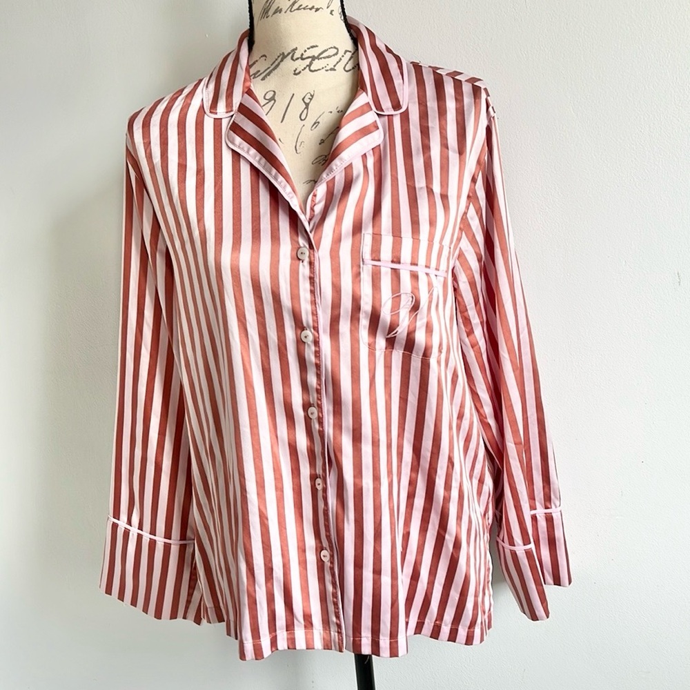 Victoria’s Secret Striped Button-down Pajama Shirt V on pocket Size Small